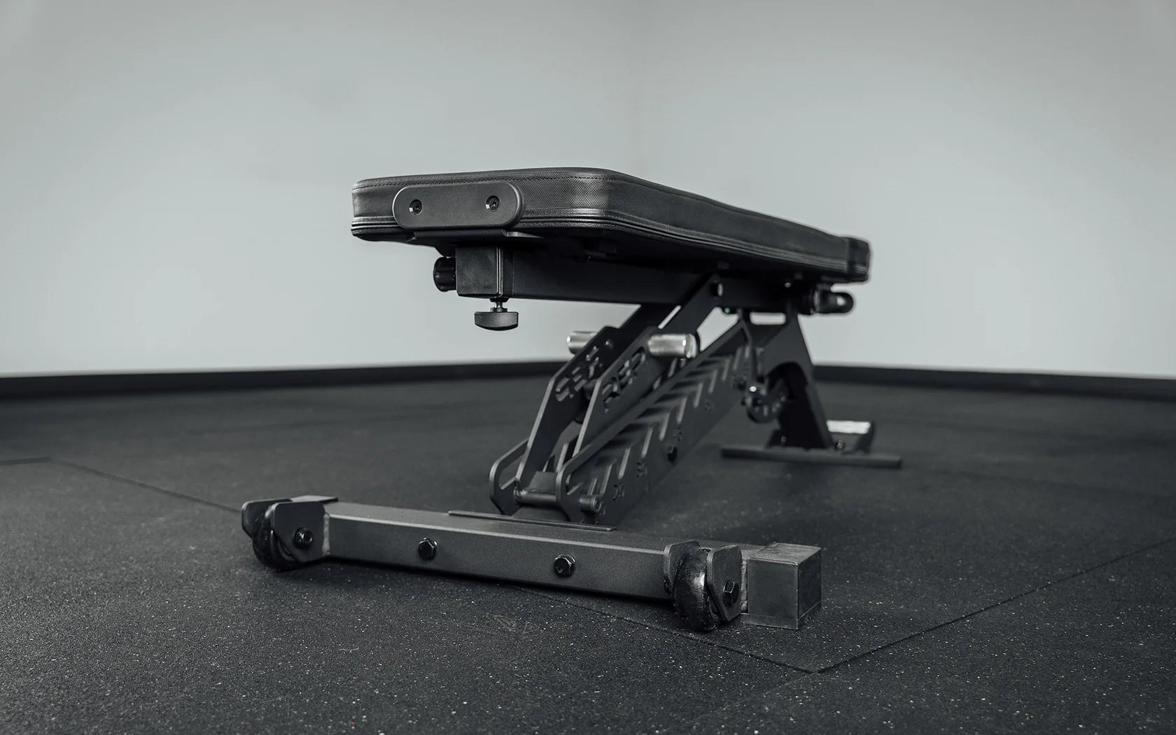 BlackWing™ Adjustable Bench - Standard Pad