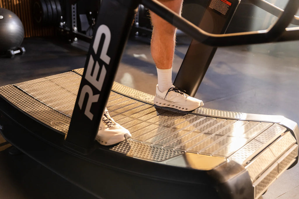 Cinta de correr curva Strive ™